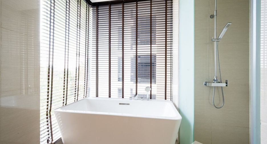 For sale 3 bedrooms condo in Suan Luang, Bangkok