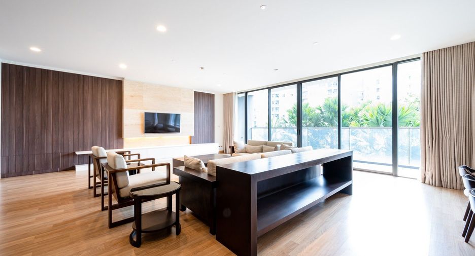 For sale 3 bedrooms condo in Suan Luang, Bangkok