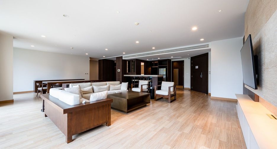 For sale 3 bedrooms condo in Suan Luang, Bangkok