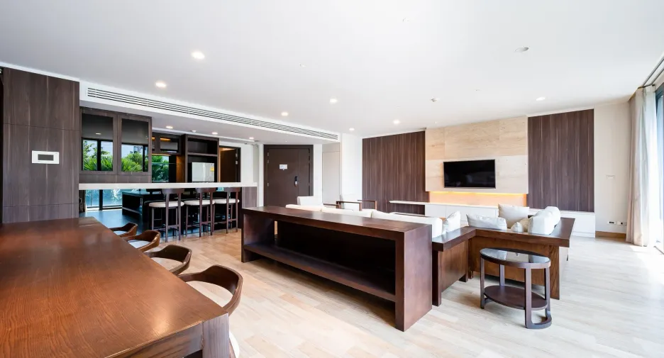For sale 3 bedrooms condo in Suan Luang, Bangkok