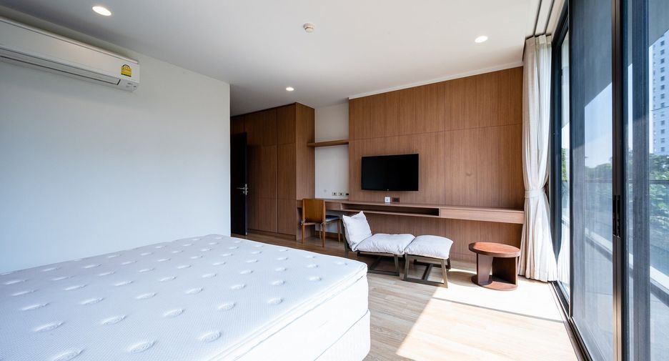 For sale 3 bedrooms condo in Suan Luang, Bangkok