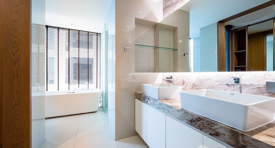 For sale 3 bedrooms condo in Suan Luang, Bangkok