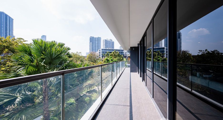 For sale 3 bedrooms condo in Suan Luang, Bangkok