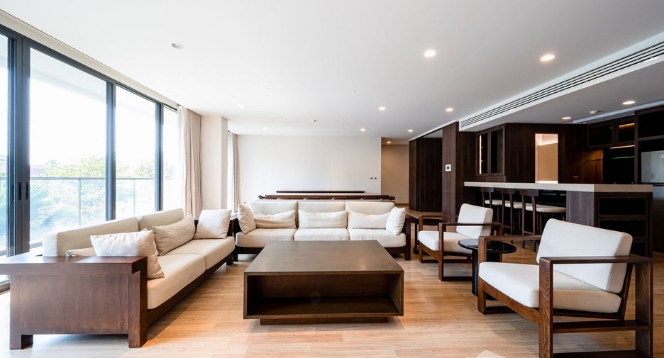 For sale 3 bedrooms condo in Suan Luang, Bangkok