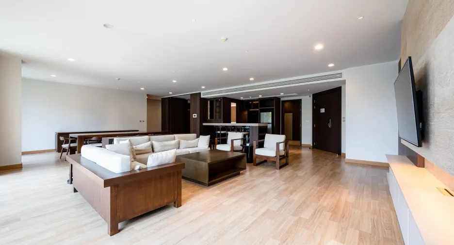 For sale 3 bedrooms condo in Suan Luang, Bangkok