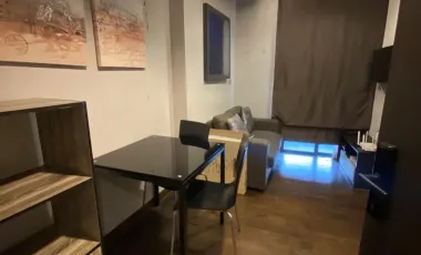 À vendre 1 chambre condo à Khlong Toei, Bangkok