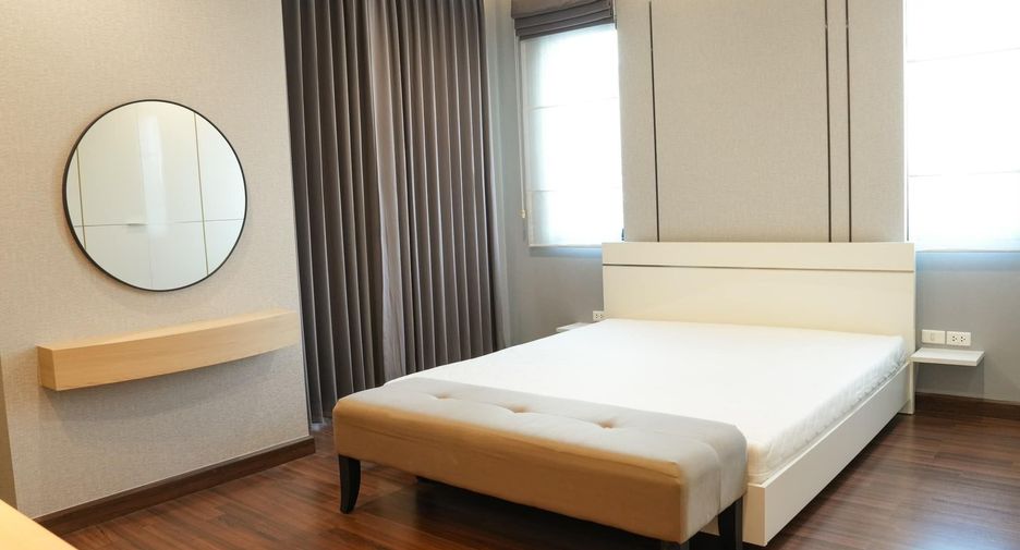For sale 2 bedrooms condo in Ratchathewi, Bangkok