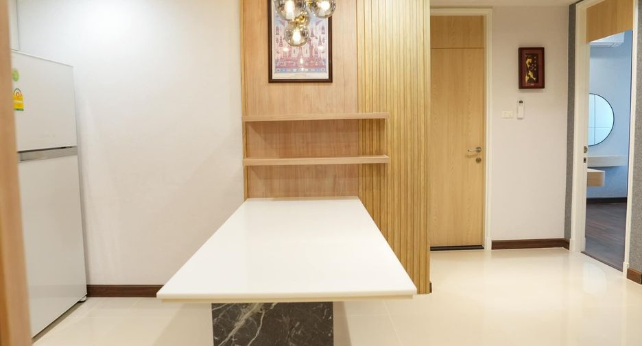 For sale 2 bedrooms condo in Ratchathewi, Bangkok