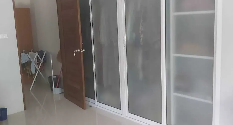 Casa en alquiler de 5 habitaciones en Mueang Phuket, Phuket