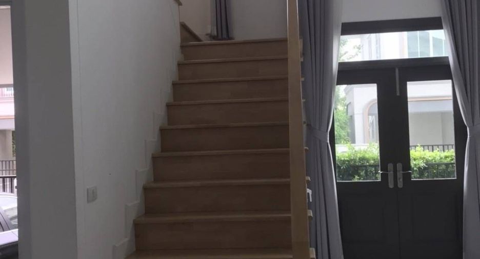 For sale 4 bedrooms house in Khlong Luang, Pathum Thani