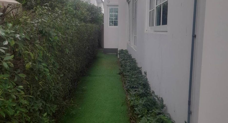 For sale 4 bedrooms house in Khlong Luang, Pathum Thani