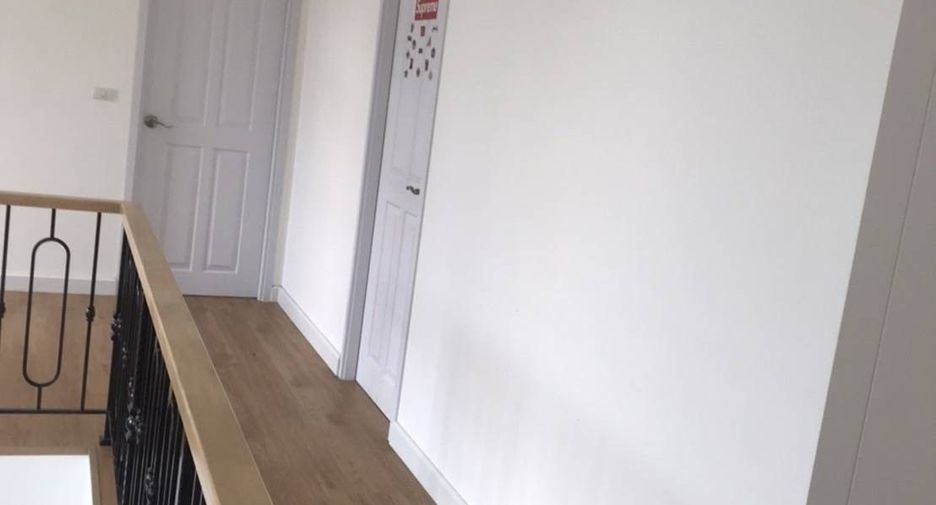 For sale 4 bedrooms house in Khlong Luang, Pathum Thani