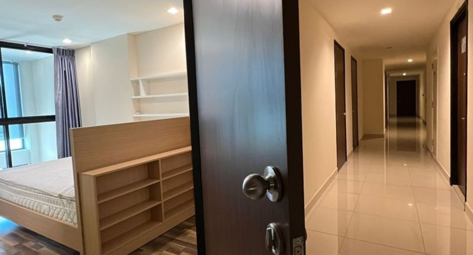 For sale 1 bed condo in Bang Na, Bangkok
