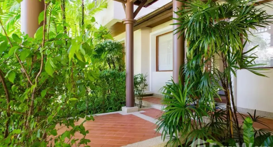 For sale 5 bedrooms villa in Thalang, Phuket
