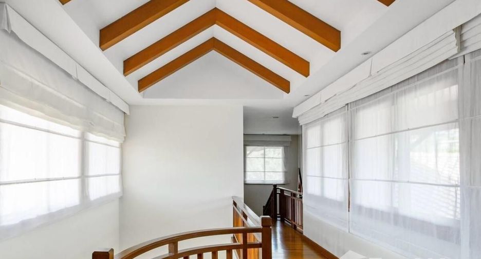 For sale 5 bedrooms villa in Thalang, Phuket