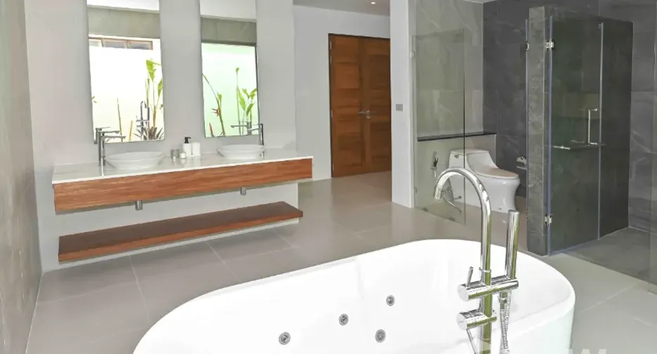 For rent 4 bedrooms villa in Thalang, Phuket