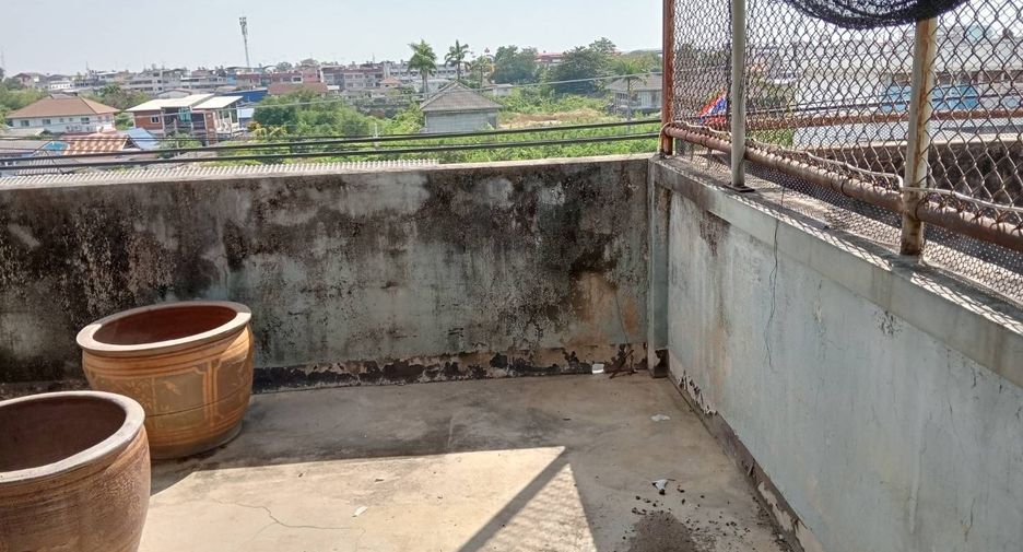 Gewerbefläche zur Miete mit 3 Zimmer in Mueang Nakhon Pathom, Nakhon Pathom
