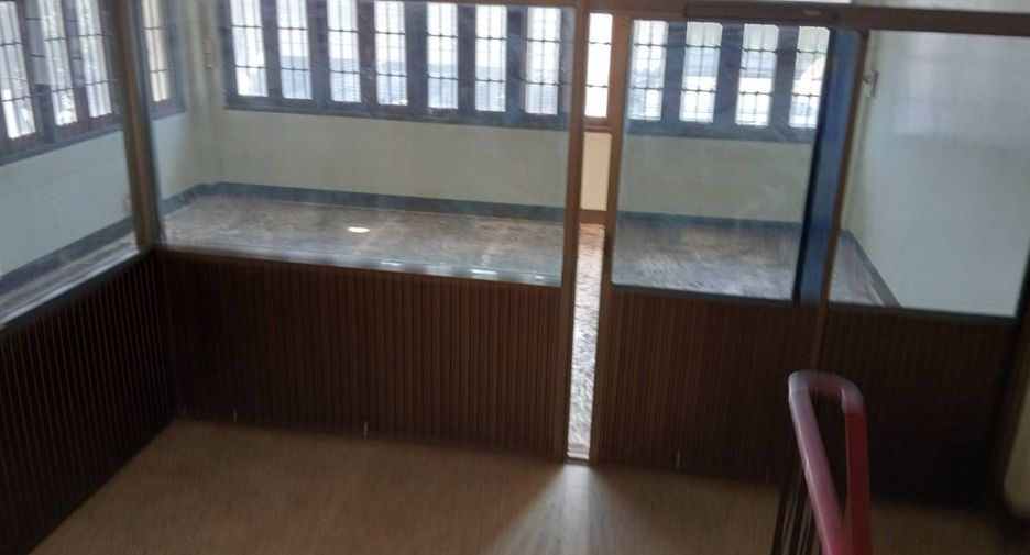 Gewerbefläche zur Miete mit 3 Zimmer in Mueang Nakhon Pathom, Nakhon Pathom