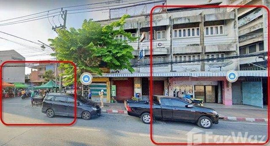 Gewerbefläche zur Miete mit 3 Zimmer in Mueang Nakhon Pathom, Nakhon Pathom