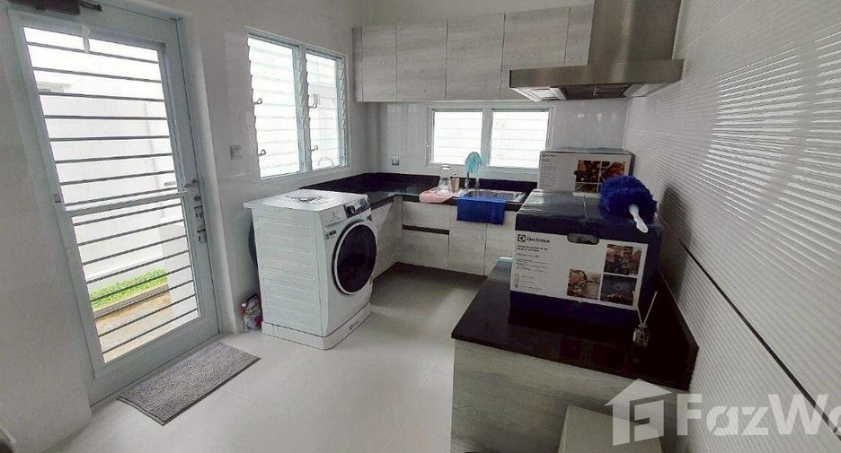 For rent 4 bedrooms house in Mueang Phuket, Phuket