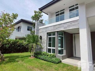À louer 4 chambres maison à Mueang Phuket, Phuket