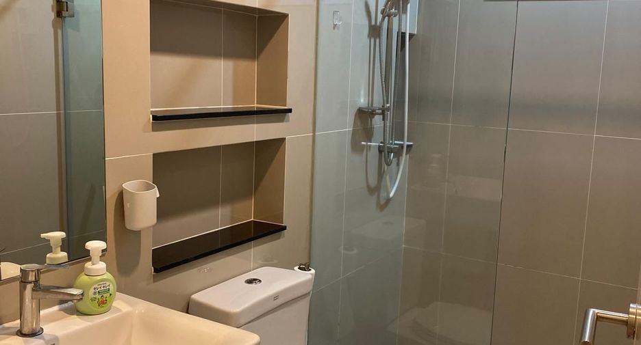 For rent 4 bedrooms house in Mueang Phuket, Phuket