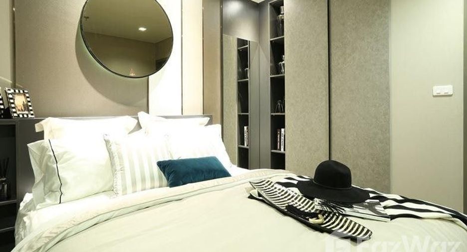 For sale 2 bedrooms condo in Phaya Thai, Bangkok