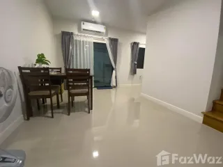 Аренда 4 спальни таунхаус в Khlong Luang, Патумтани