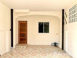 For sale 2 bedrooms townhouse in Mueang Samut Prakan, Samut Prakan