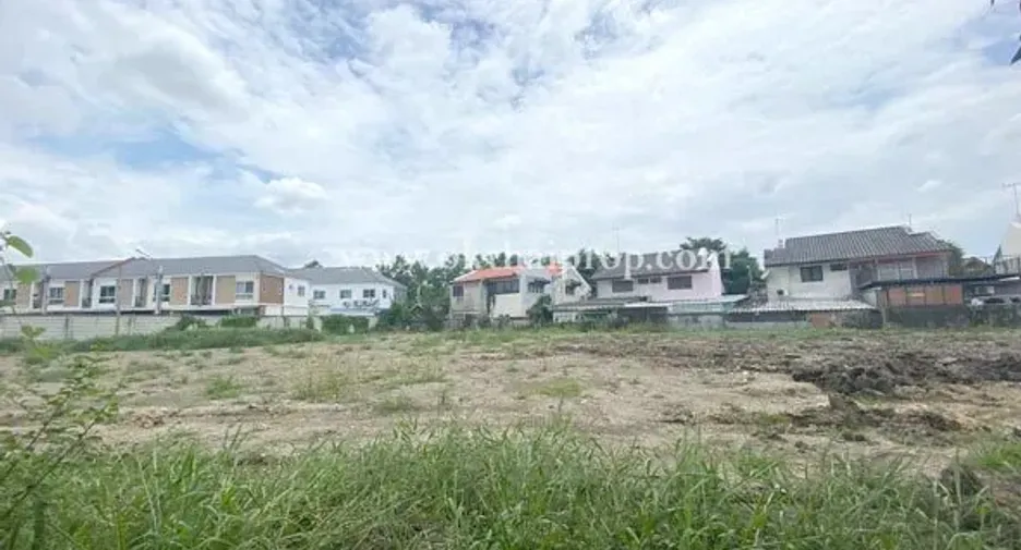 出售 土地 在 Pak Kret, Nonthaburi