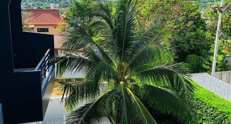 For rent 3 bedrooms villa in Mueang Phuket, Phuket