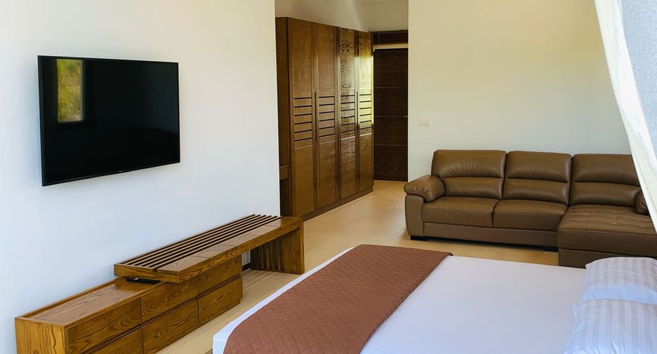 For rent 3 bedrooms villa in Mueang Phuket, Phuket