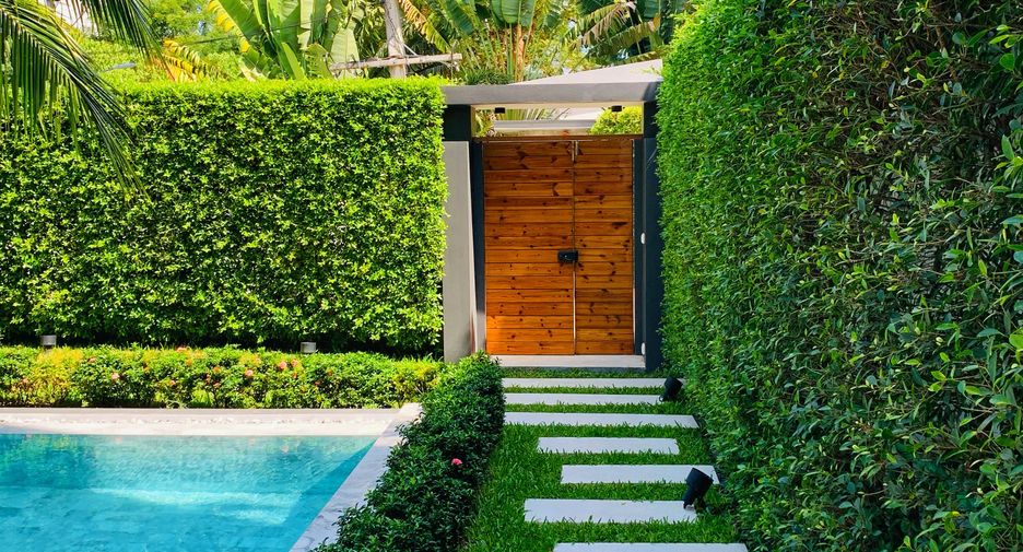 For rent 3 bedrooms villa in Mueang Phuket, Phuket
