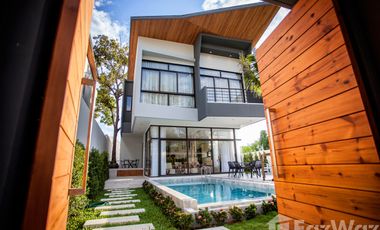 For rent 3 bedrooms villa in Mueang Phuket, Phuket