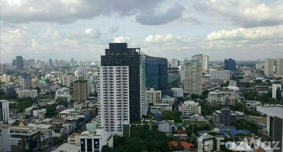For sale そして for rent 2 ベッドルーム condo in Watthana, Bangkok