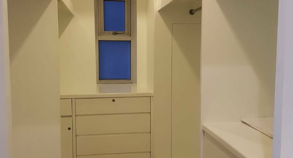 For sale 3 bedrooms condo in Pathum Wan, Bangkok