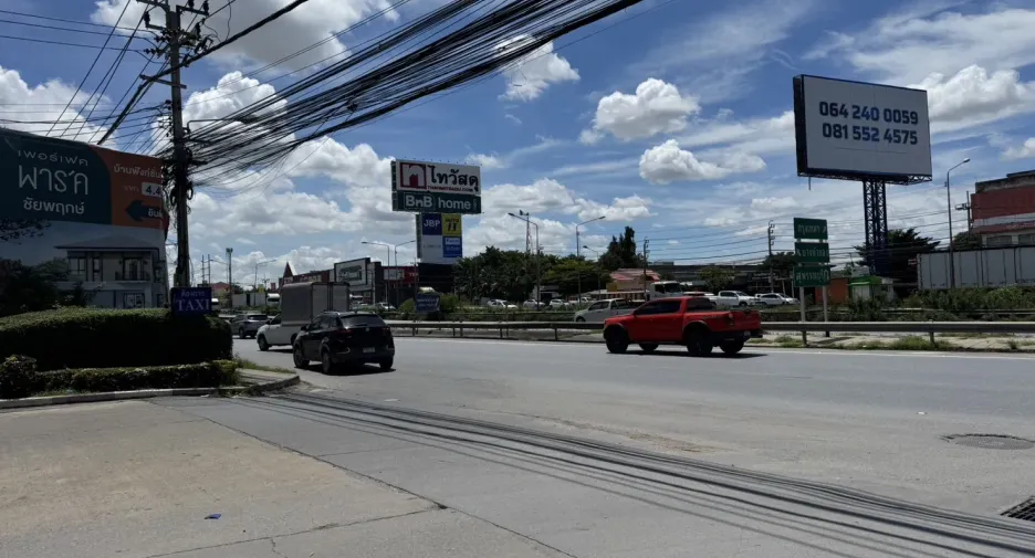 出租 3 卧室 联排别墅 在 Bang Bua Thong, Nonthaburi