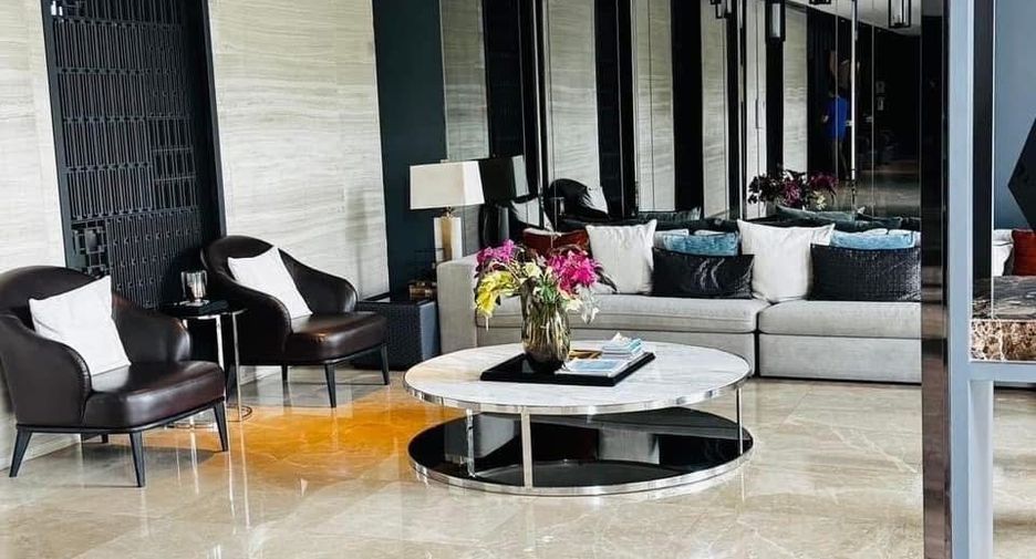 For sale 2 bedrooms condo in Sathon, Bangkok