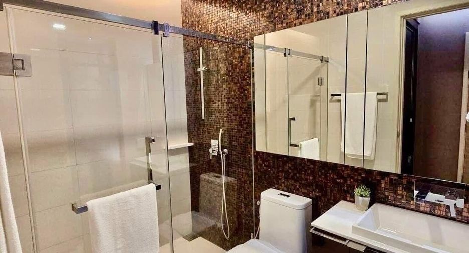 For sale 2 bedrooms condo in Sathon, Bangkok