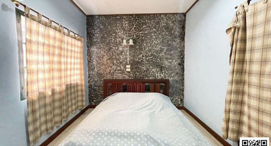 For sale 4 bedrooms house in Tron, Uttaradit