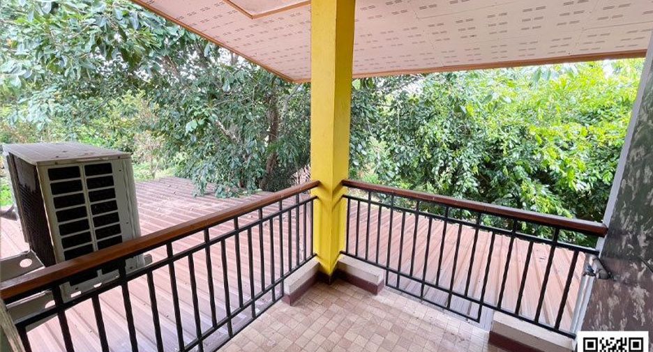 For sale 4 bedrooms house in Tron, Uttaradit