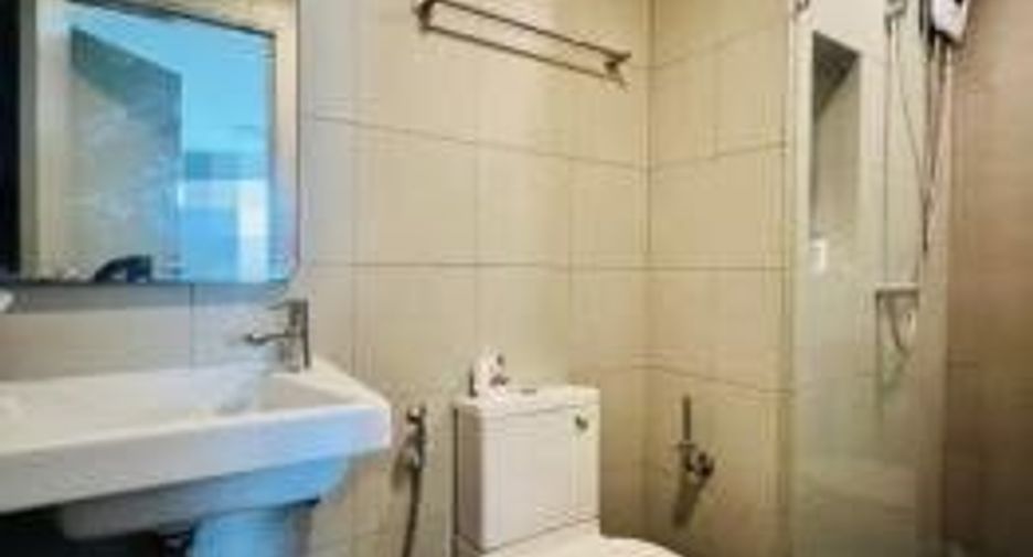 For sale 1 Beds condo in Bang Na, Bangkok