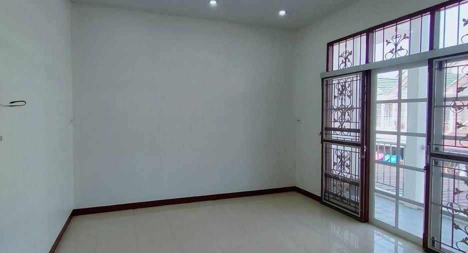 For sale 3 bedrooms townhouse in Mueang Phitsanulok, Phitsanulok