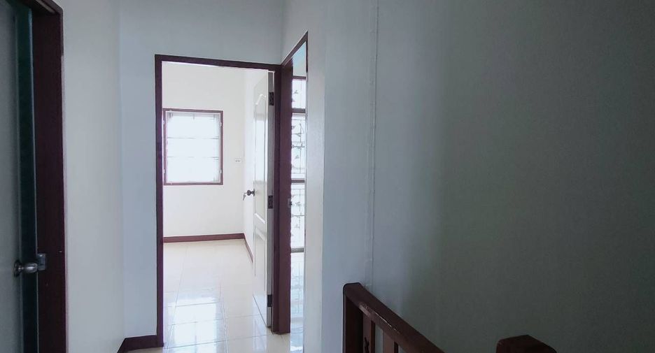 For sale 3 bedrooms townhouse in Mueang Phitsanulok, Phitsanulok