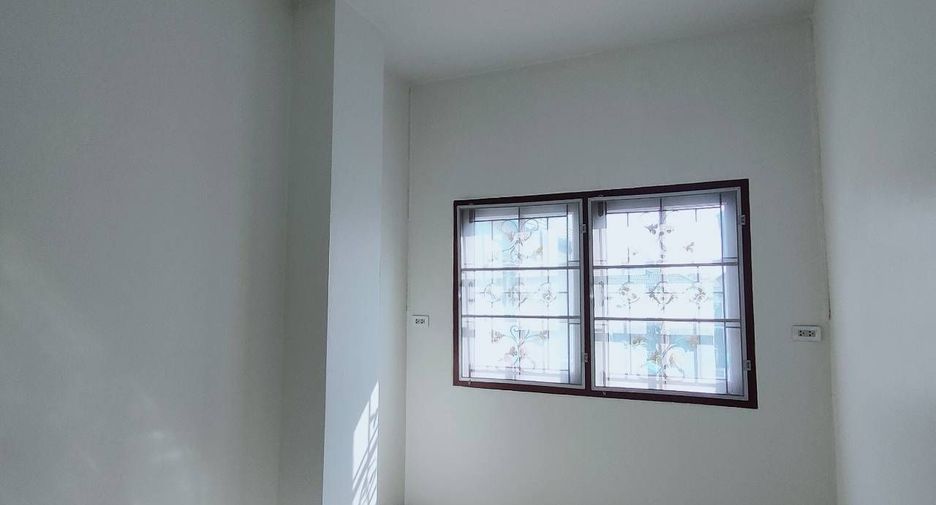 For sale 3 bedrooms townhouse in Mueang Phitsanulok, Phitsanulok