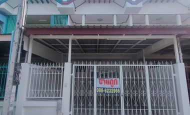 For sale 3 bedrooms townhouse in Mueang Phitsanulok, Phitsanulok