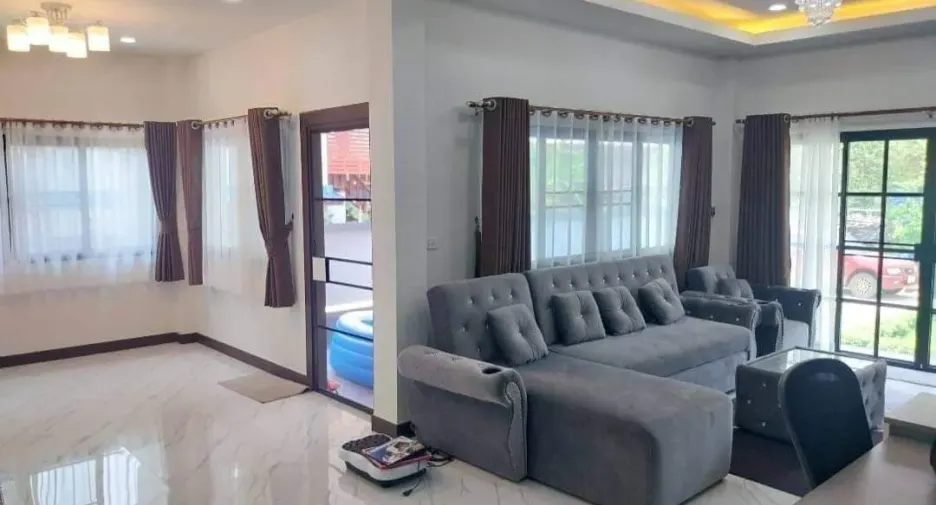 For sale 3 bedrooms house in Mae Sot, Tak