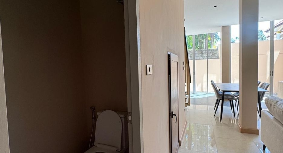 Casa en alquiler de 4 habitaciones en Mueang Phuket, Phuket