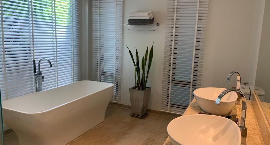 For rent 1 bed villa in Mueang Phuket, Phuket