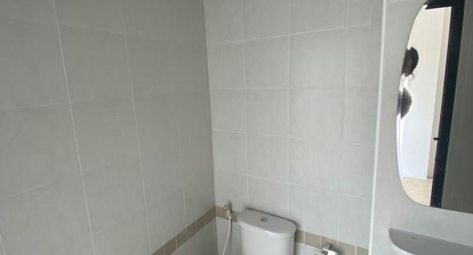 For sale and for rent 3 bedrooms townhouse in Mueang Chon Buri, Chonburi